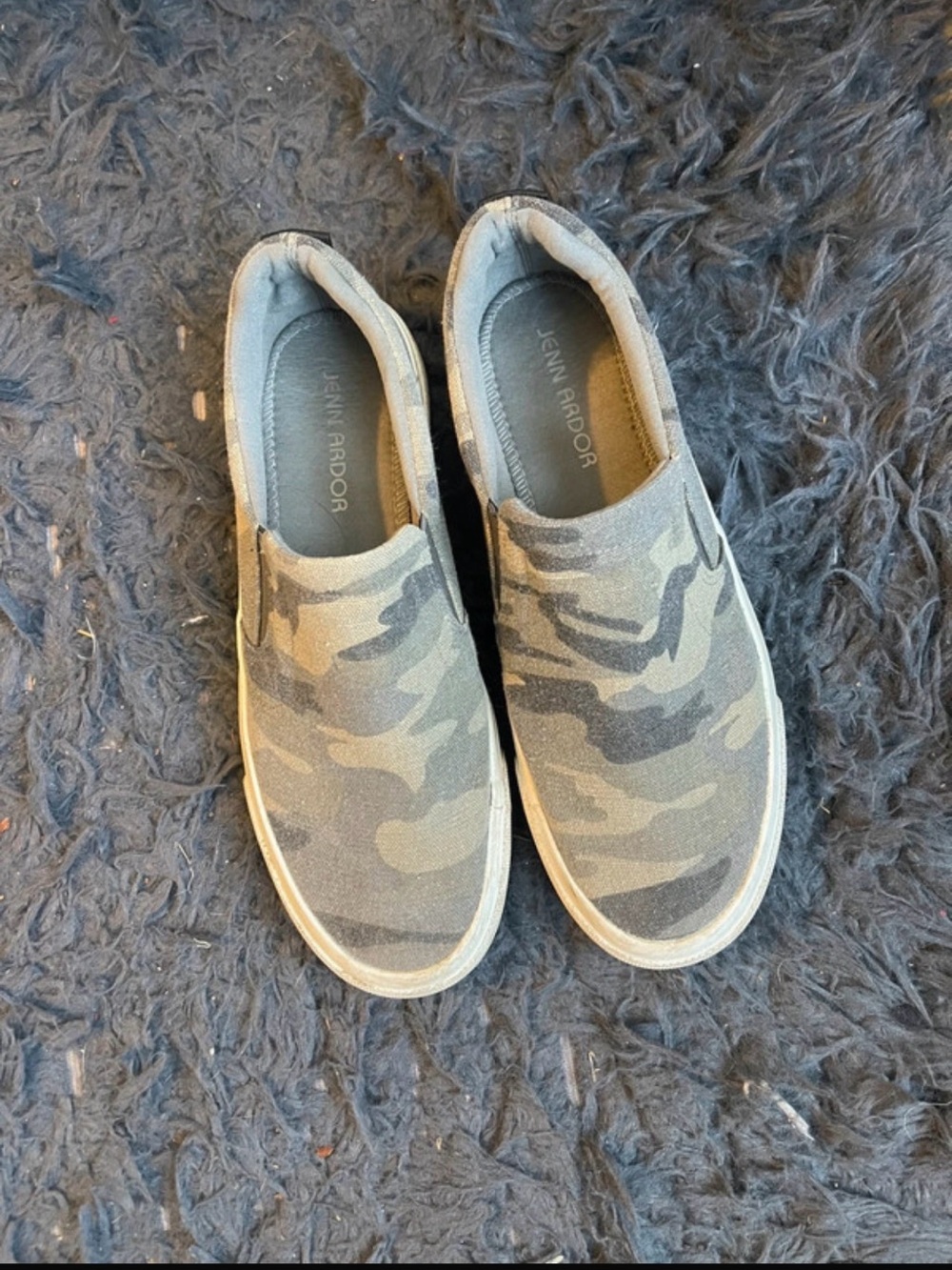 Women’s Jenn Ardor camp slip ons size 10